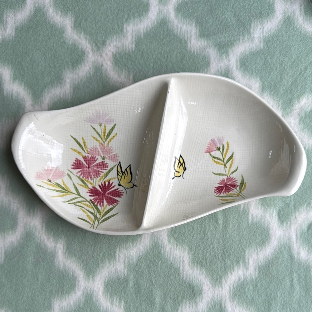 Vintage 1950s Red Wing pink spice floral divided Ceramic Dish - cream with pink